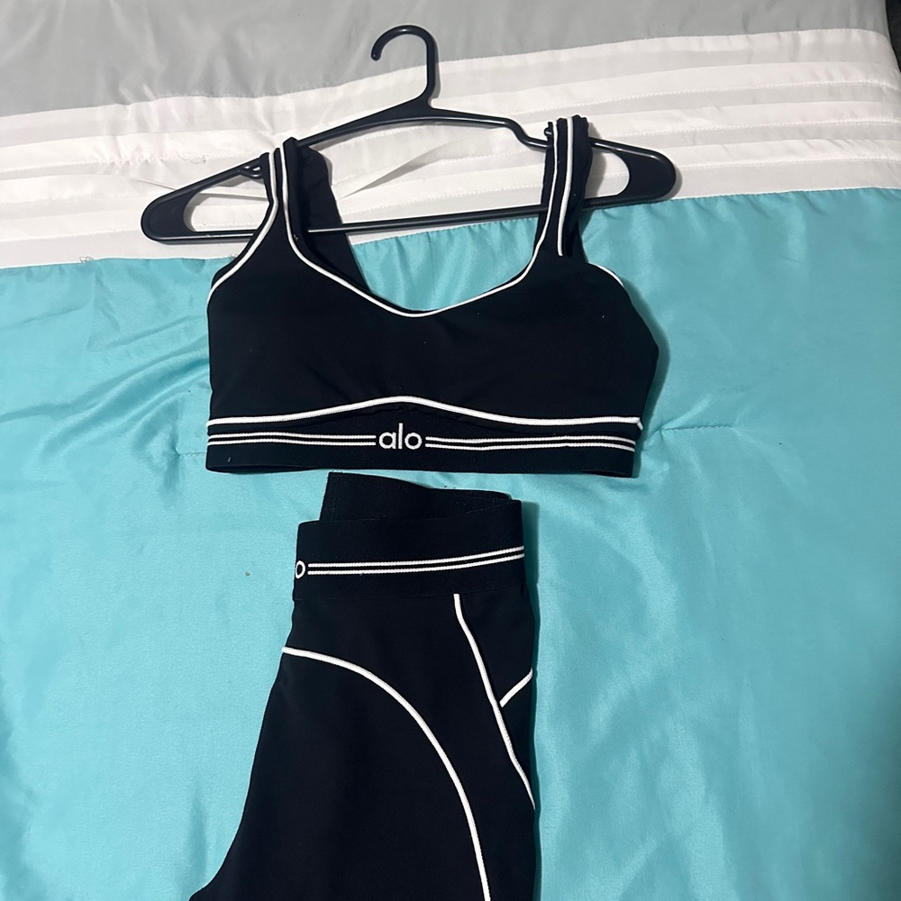 ALO Yoga Black and White Sports Bra Set